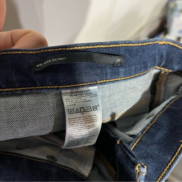 Banana Republic Mid-Rise Skinny Jeans Size 28 - Picture 5 of 6